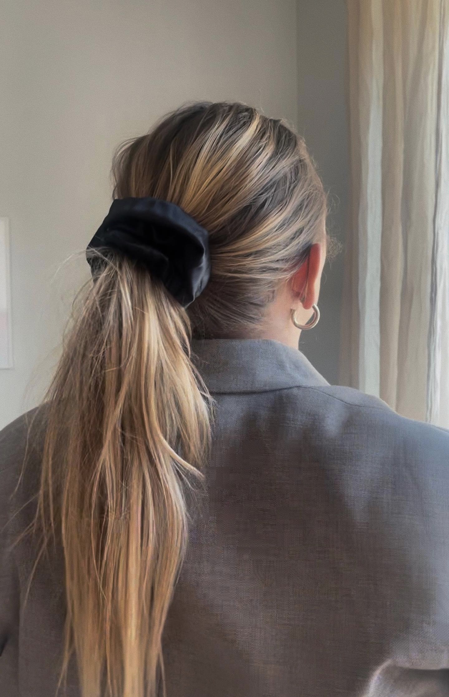 Silk Scrunchie 02